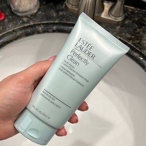 Estée Lauder Perfectly Clean Multi-Action Cleanser